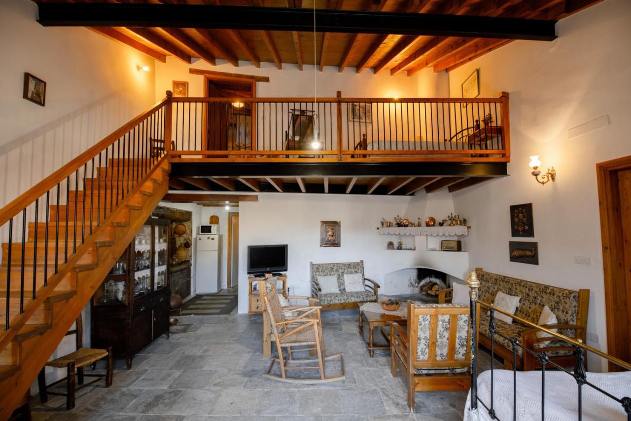 Constantias Stone Houses Лофу Екстер'єр фото