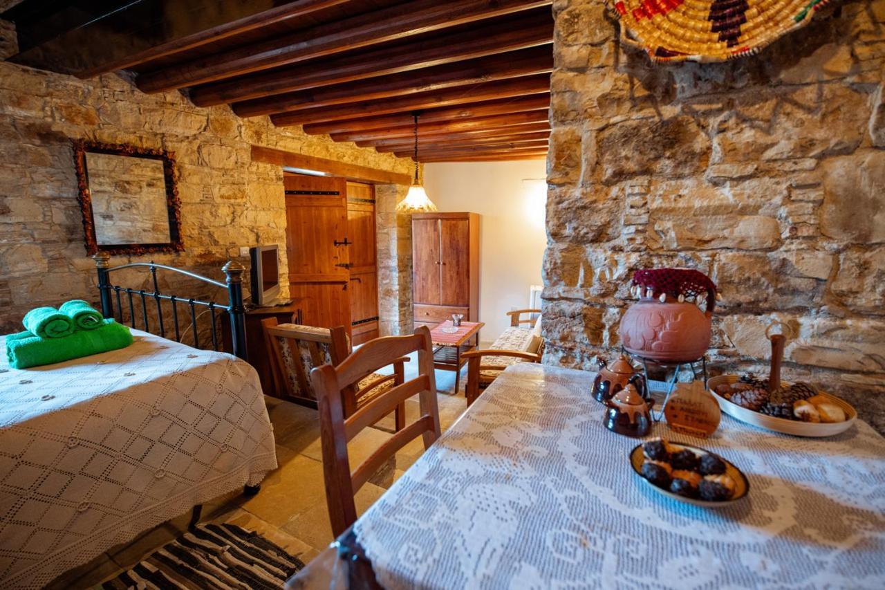Constantias Stone Houses Лофу Екстер'єр фото
