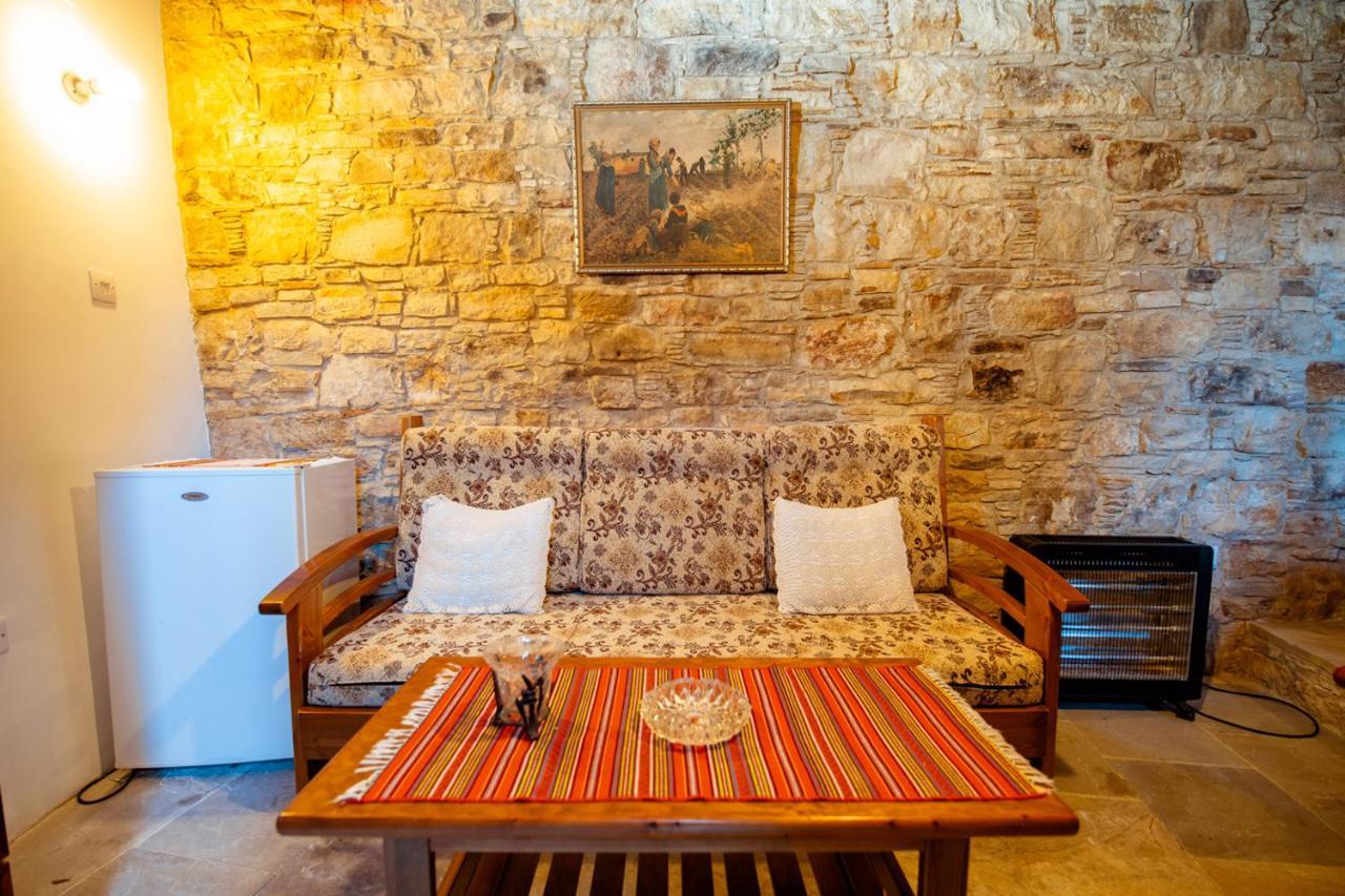 Constantias Stone Houses Лофу Екстер'єр фото