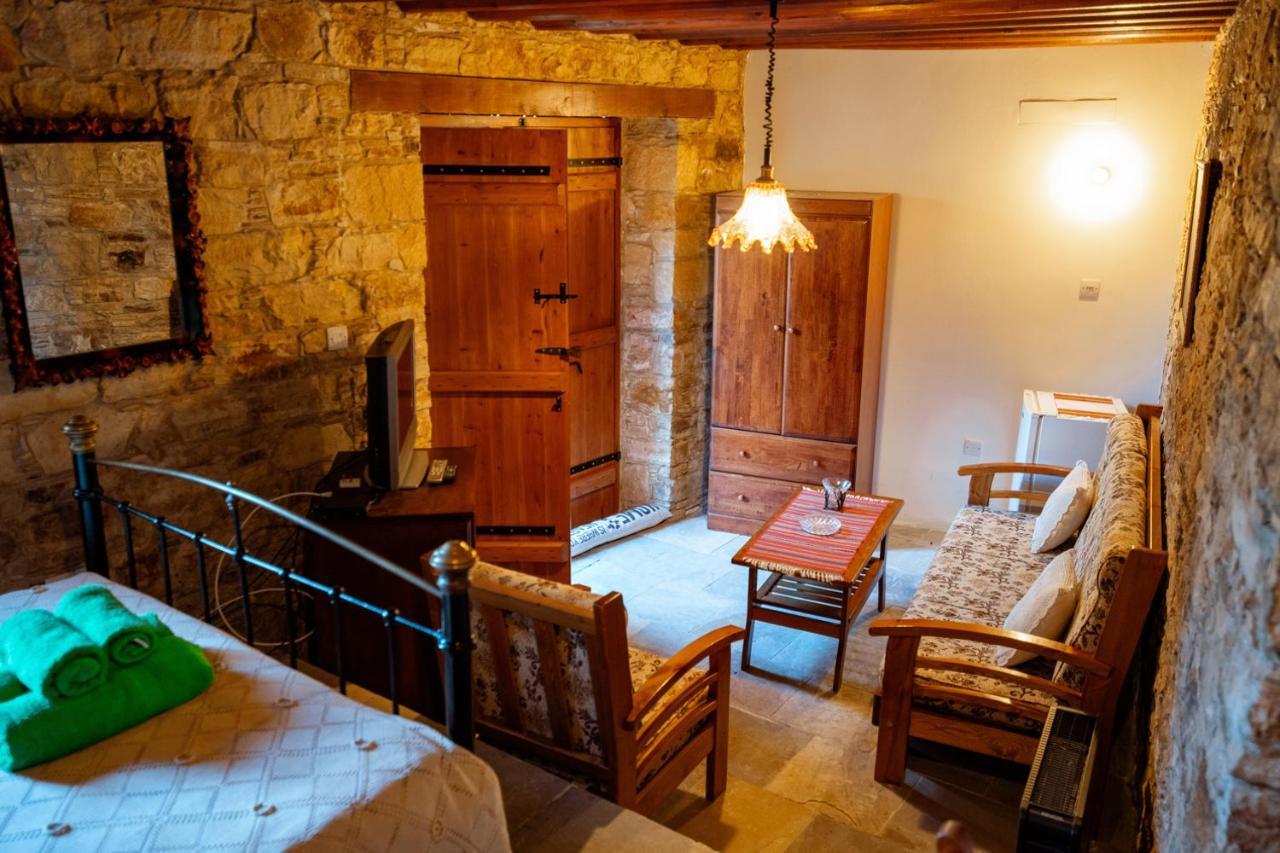 Constantias Stone Houses Лофу Екстер'єр фото