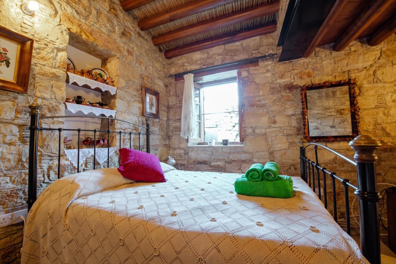 Constantias Stone Houses Лофу Екстер'єр фото