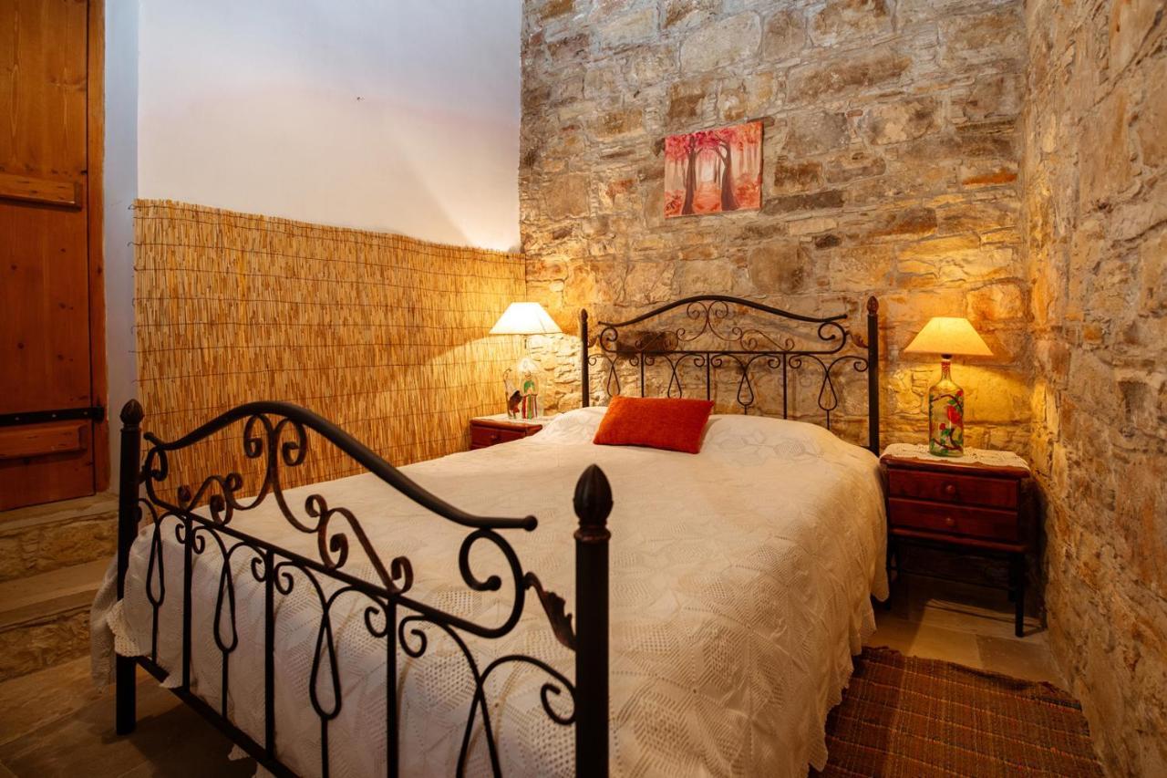 Constantias Stone Houses Лофу Екстер'єр фото